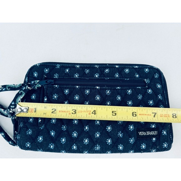 Vera Bradley Quilted Blue Classic Medium Size Wallet Flowers Wristlet‎ - Picture 8 of 9